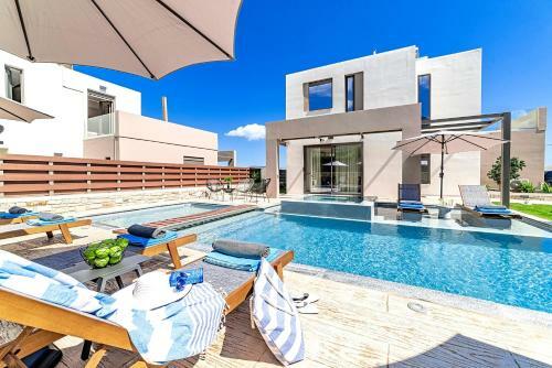 Minoas Villas Heated Pool