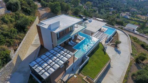 Villa Ioniangems