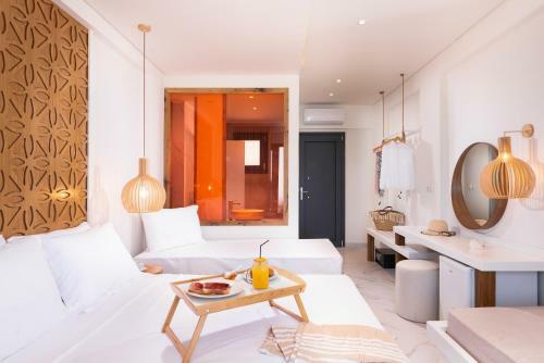 Hotel Acron Suites