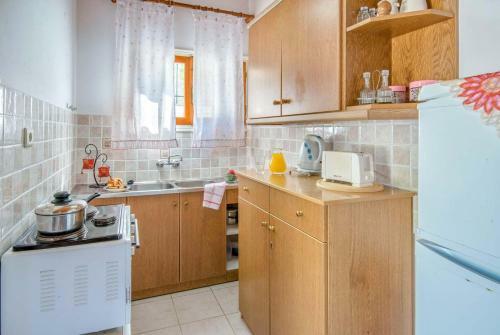 Poppy Apartment I