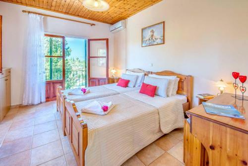 Poppy Apartment I