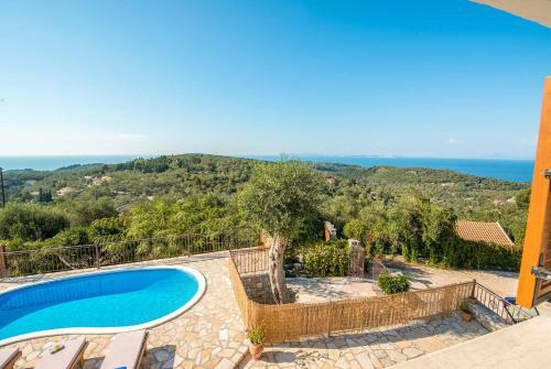 Villa Isavros