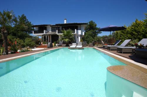 Byblos Luxury Villa