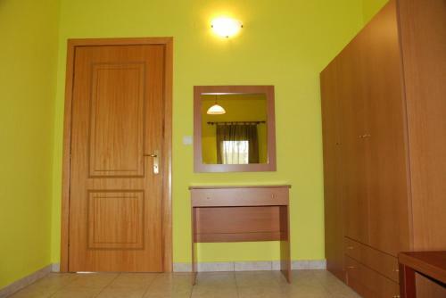 Elysee Apartments