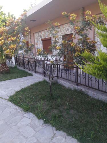 Elysee Apartments