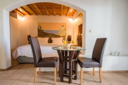 Mykonos Psarrou Villas For 18 People