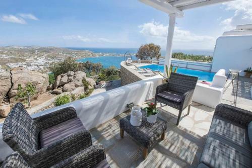 Mykonos Psarrou Villas For 18 People