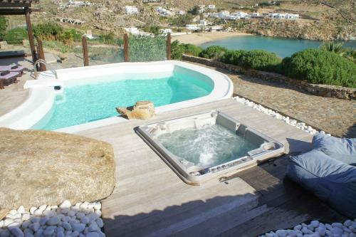 Beyond Beachfront Super Paradise Villa