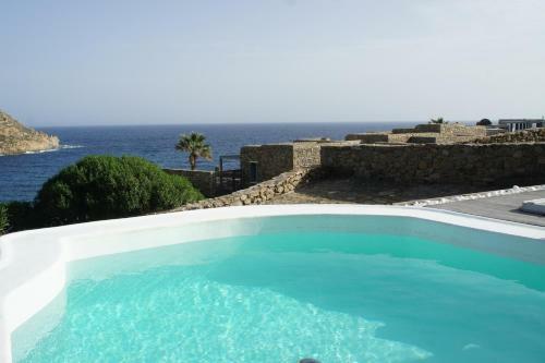 Beyond Beachfront Super Paradise Villa