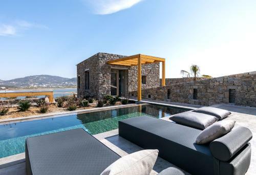 Hotel Panormos Bay Suites