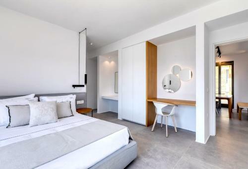 Hotel Panormos Bay Suites