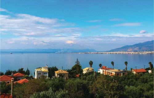 Four-bedroom Holiday Home In Mikra Mantineia