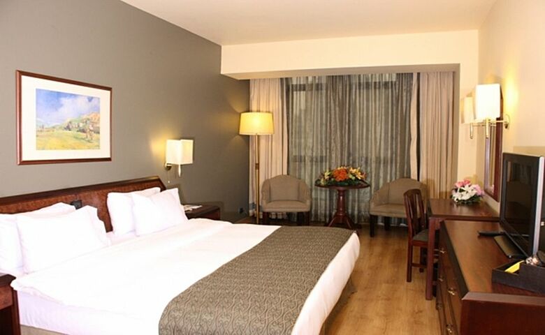 Le Commodore Hotel