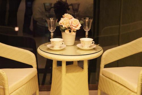 Honey House Hotel