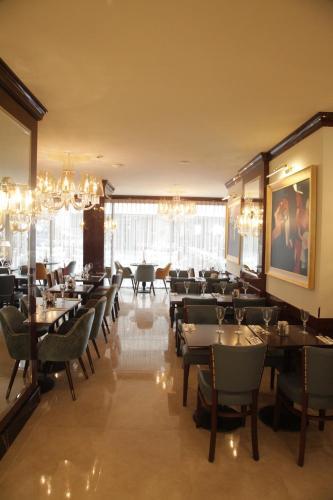 Honey House Hotel
