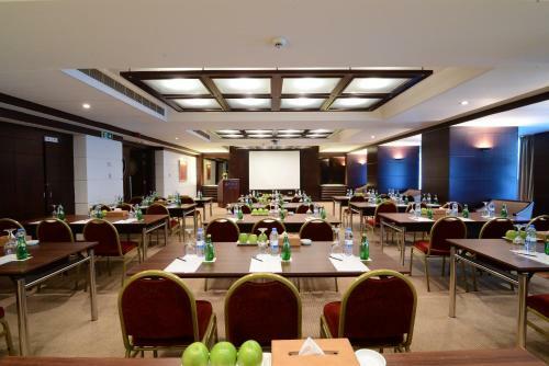 Hotel Raouche Arjaan By Rotana
