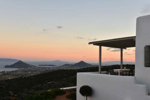 Triad Villas - Panoramic Three Villa Complex With Helipad