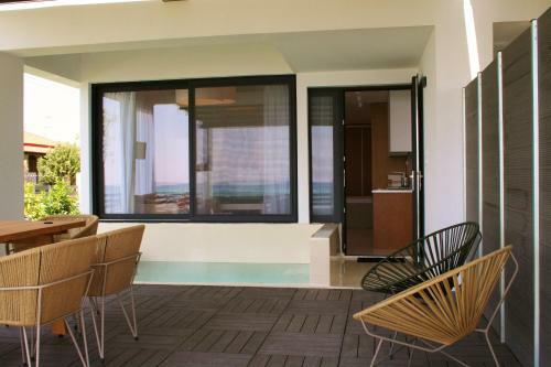 Hostal Thea Suites