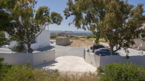Naxos Infinity Villa And Suites