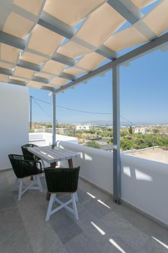Naxos Infinity Villa And Suites