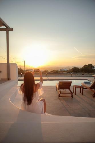 Naxos Infinity Villa And Suites