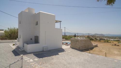 Naxos Infinity Villa And Suites