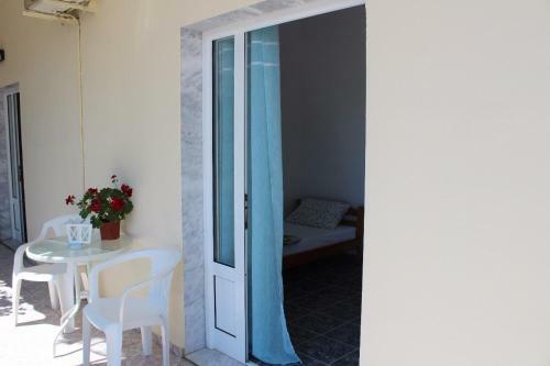 Skioni Apartments