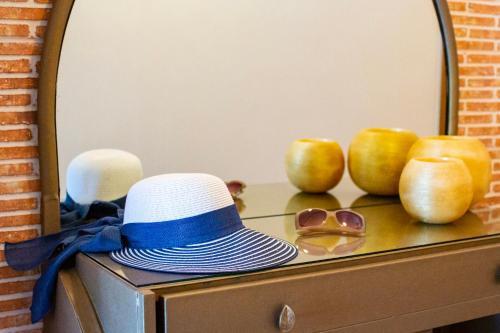 Remarkable Jasmine Apartment In Panormo