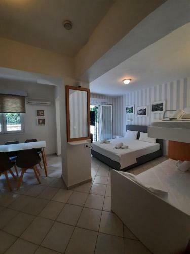 Hostal Aliki Studios