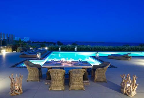 Luxury Paros Villa Superior Villa Private Pool Stunning Interior 7 Bdr Tserdakia