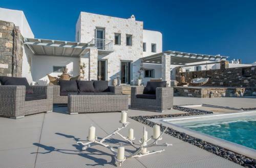 Luxury Paros Villa Superior Villa Private Pool Stunning Interior 7 Bdr Tserdakia