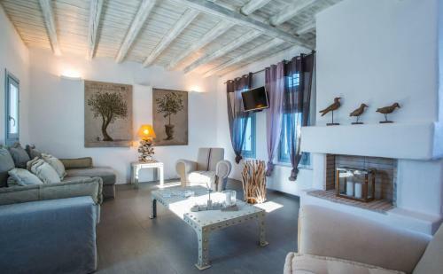 Luxury Paros Villa Superior Villa Private Pool Stunning Interior 7 Bdr Tserdakia