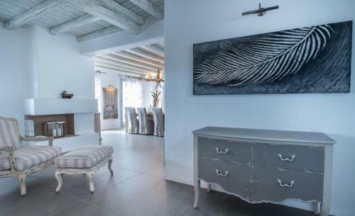 Luxury Paros Villa Superior Villa Private Pool Stunning Interior 7 Bdr Tserdakia