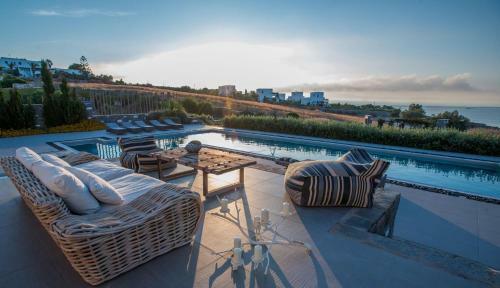 Luxury Paros Villa Superior Villa Private Pool Stunning Interior 7 Bdr Tserdakia