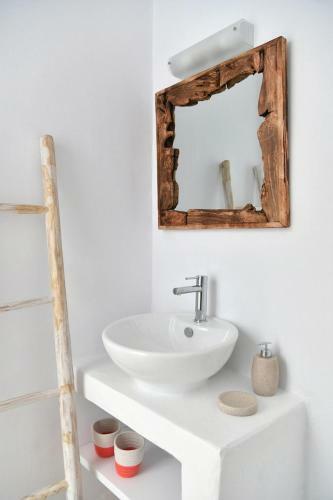 Luxury Paros Villa Villa Aethra Beautiful Serene Glisidia