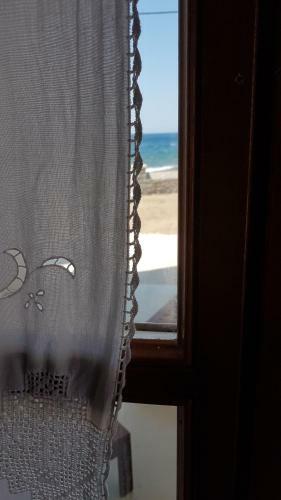 Hostal Yellow Room - The Sunset In A Room