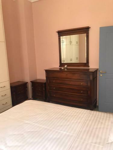 Apartamento Neoclassical House In Central Piraeus