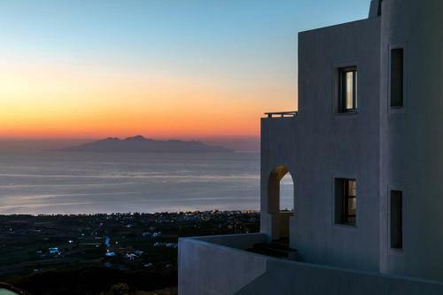 Dreamstate Cycladic Apartment