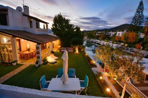 Unique Canal Villa With Boat Dock In Porto Hydra