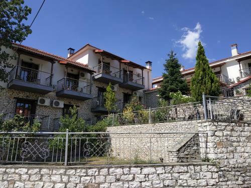 Dolopia Hotel