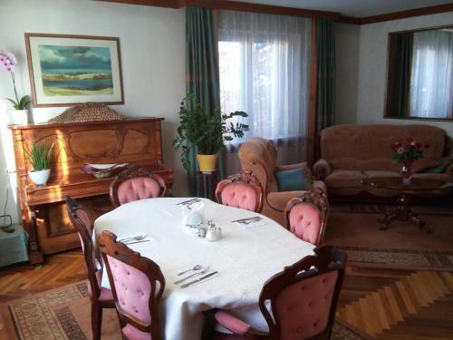 Home Hotel