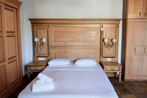 Greek Pride Seafront Hotel