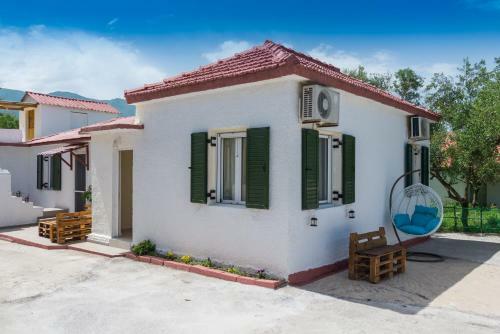 Zisimo's Cottage