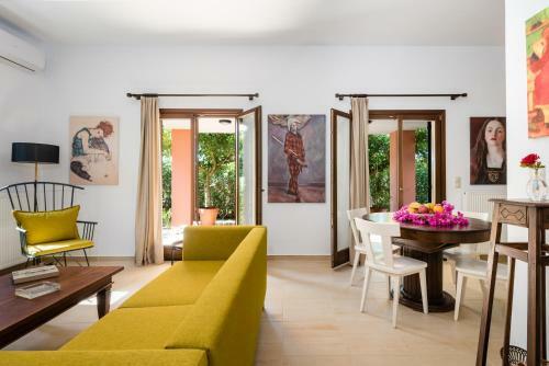 Aniso Villa
