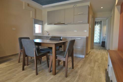 Papora's Apartments