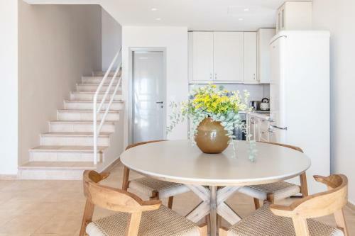 Villa Amani Living