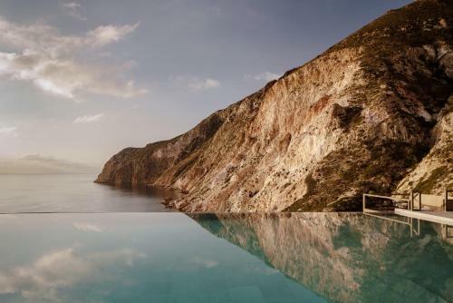 Hotel Milos Cove