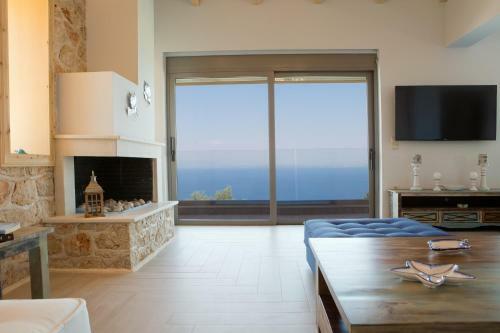 Theathalatta Villa Helios