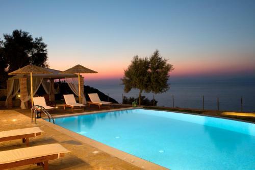 Theathalatta Villa Helios