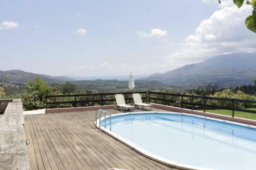 Charavgi Traditional House Mountain & Field View